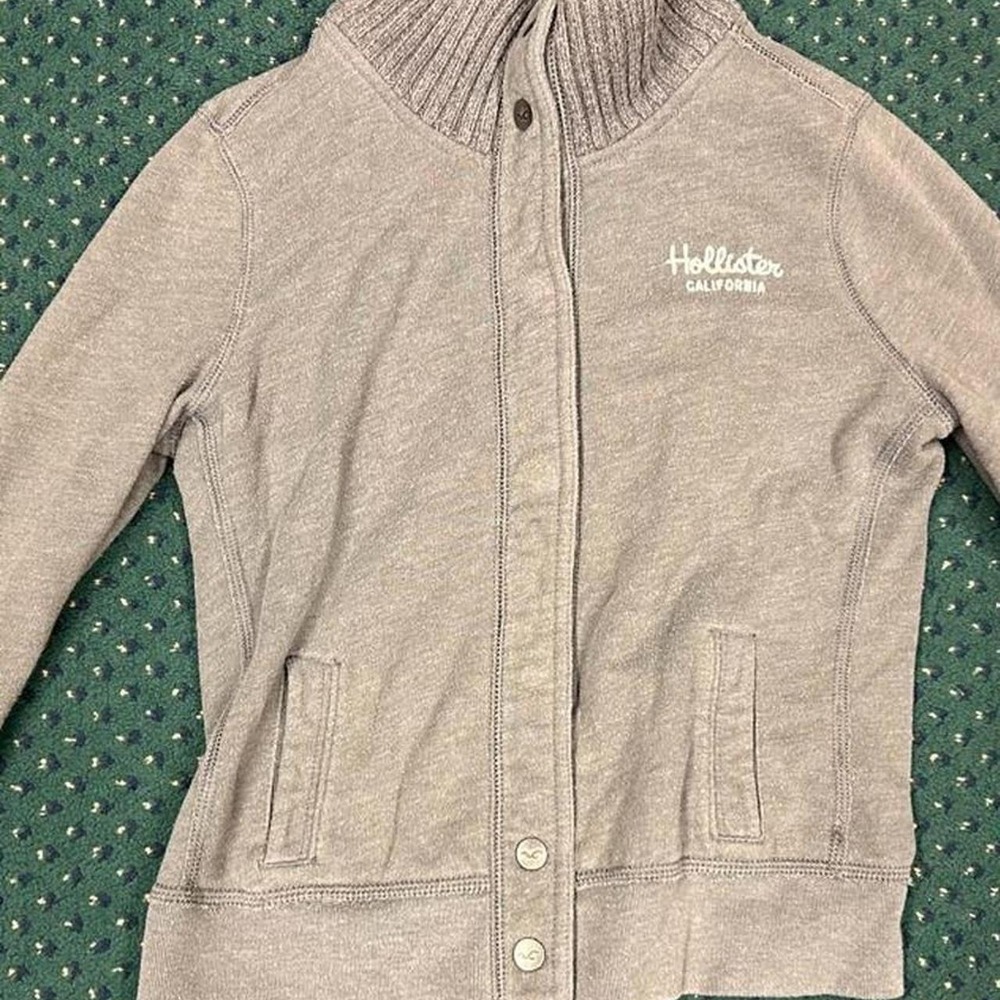 Hollister Co Women's Medium Button Up Long Sleeve Sweater Grey